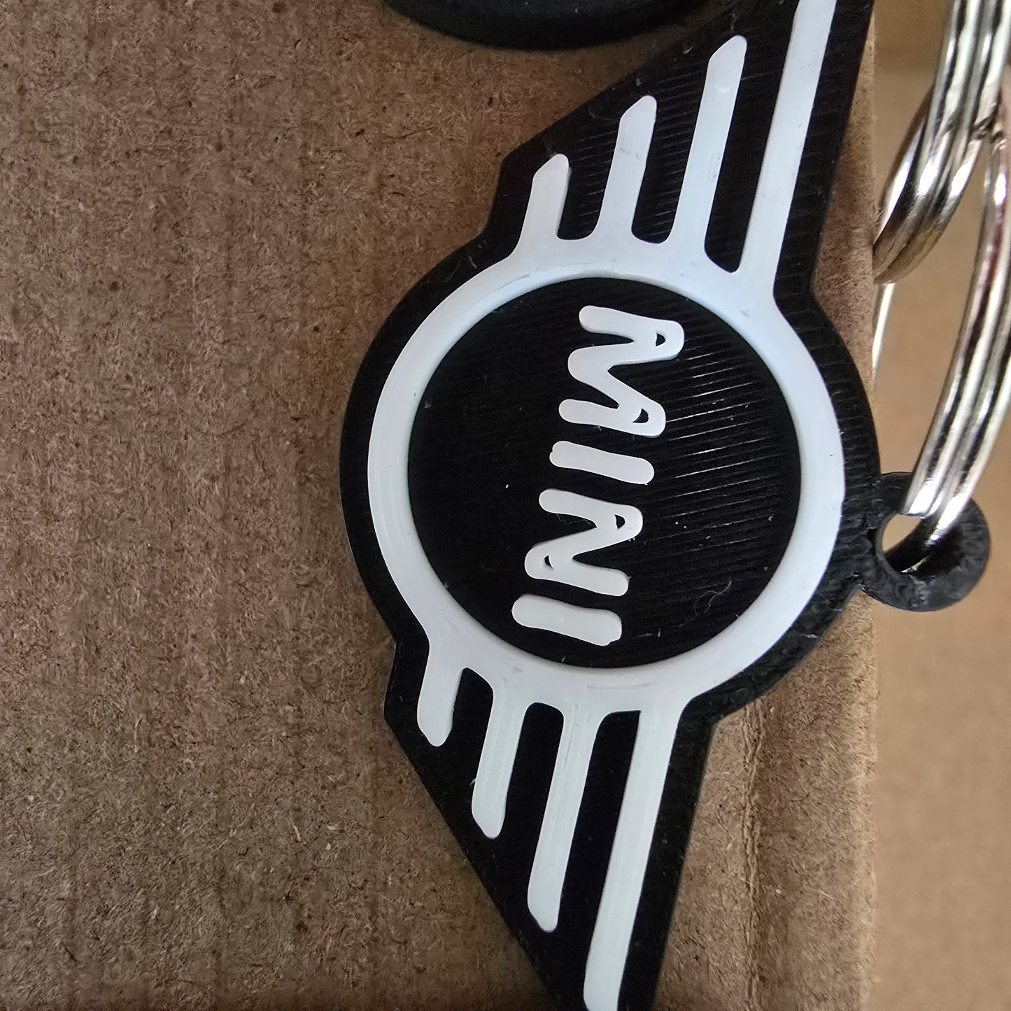 3D-Printed Car Badge Key Ring – Black & White Edition