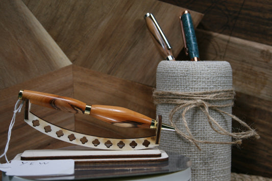 Slimline Yew Ballpoint Pen – Rooted in Tradition, Refined by Hand