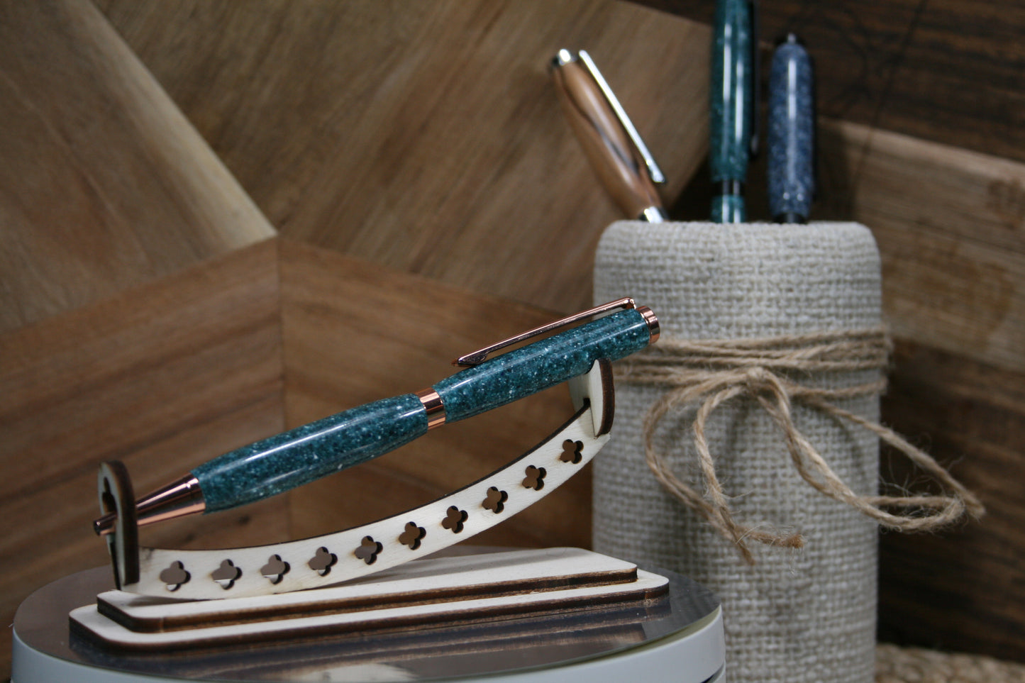 Slimline Green Speckle Ballpoint Pen – Crafted by Hand, Designed to Impress